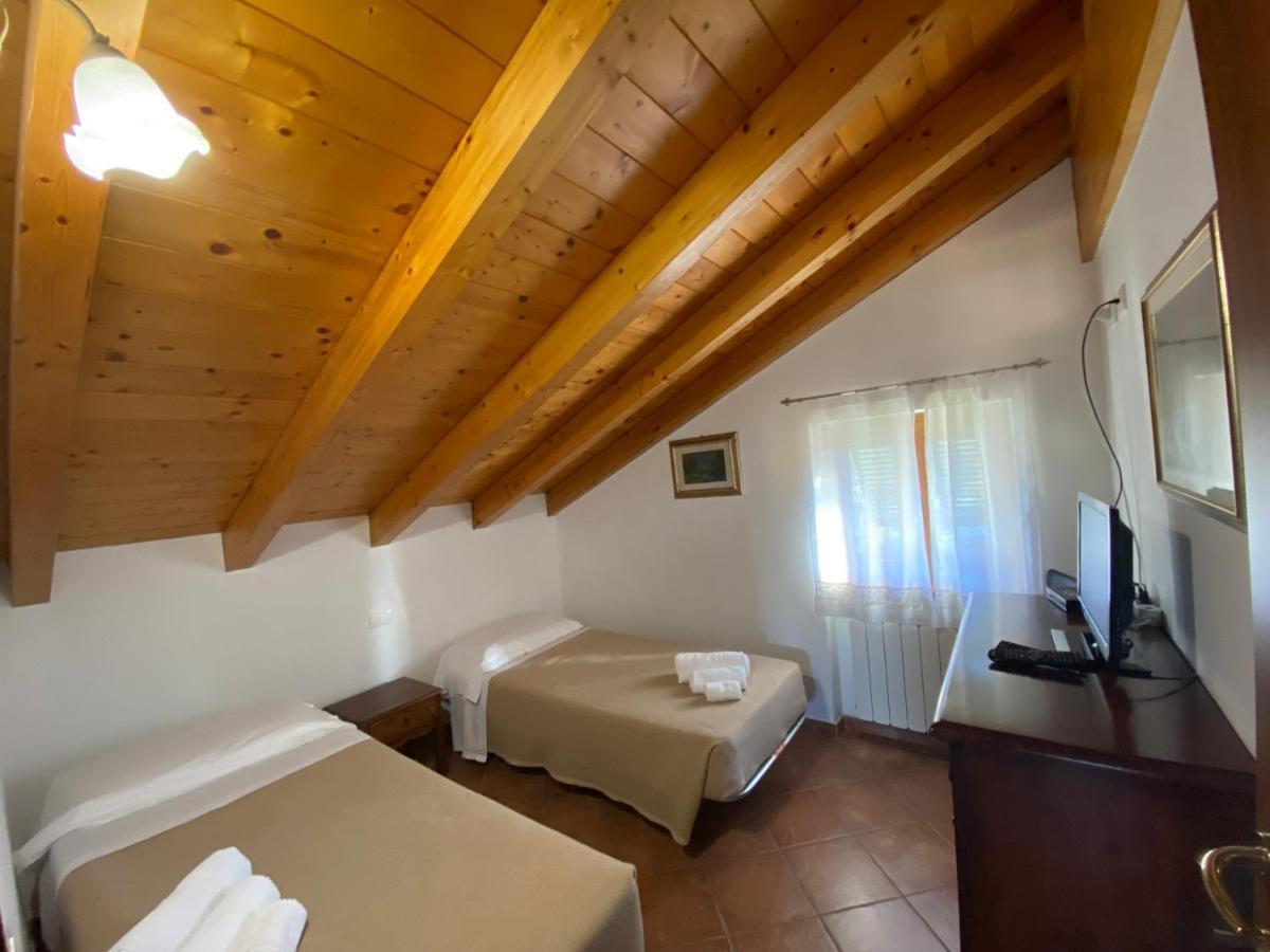 Il Vecchio Noce Hotel Brugnato Luaran gambar