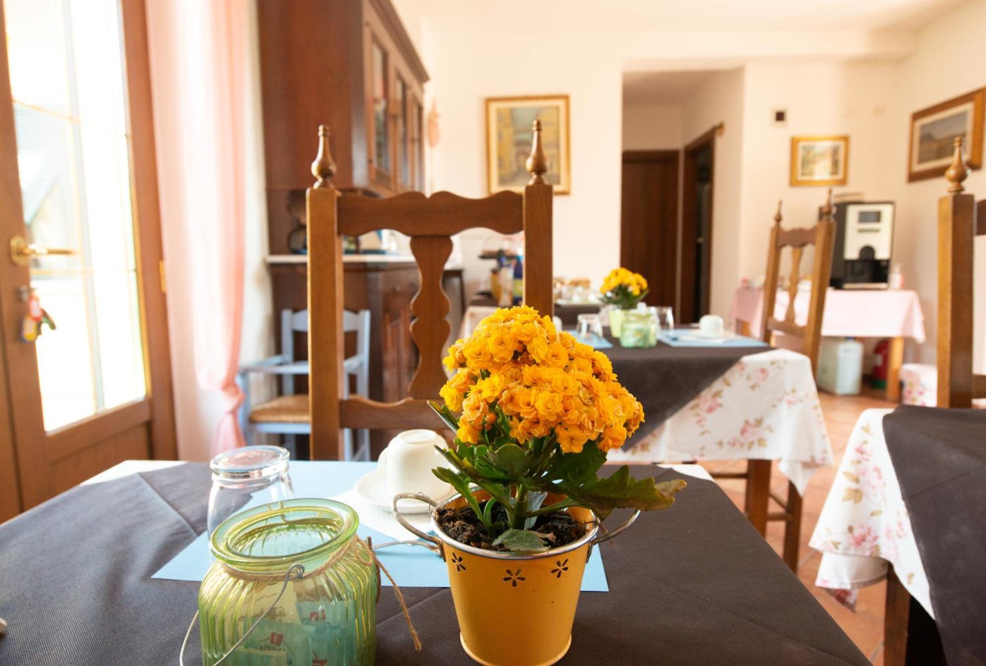 Il Vecchio Noce Hotel Brugnato Luaran gambar