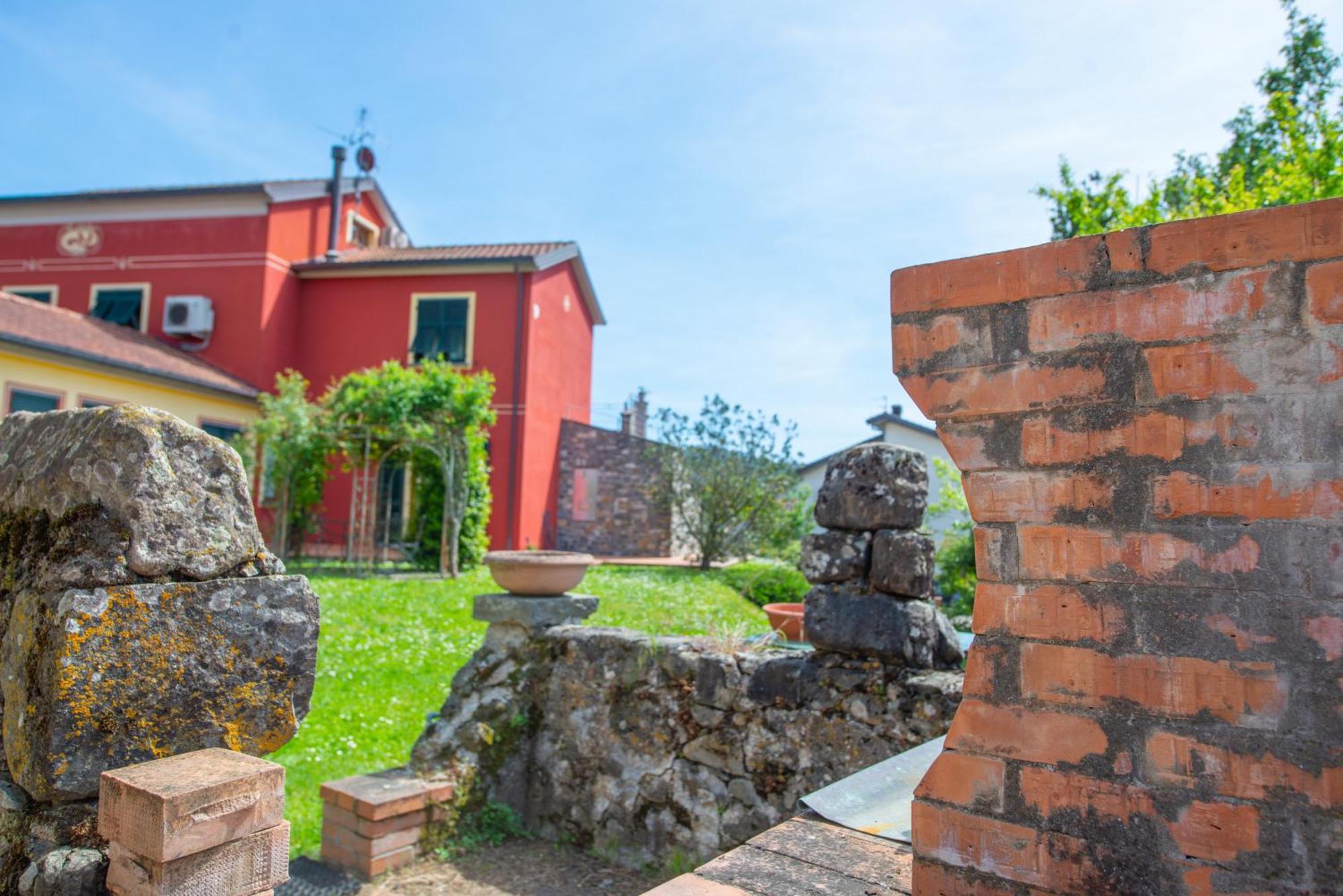 Il Vecchio Noce Hotel Brugnato Luaran gambar